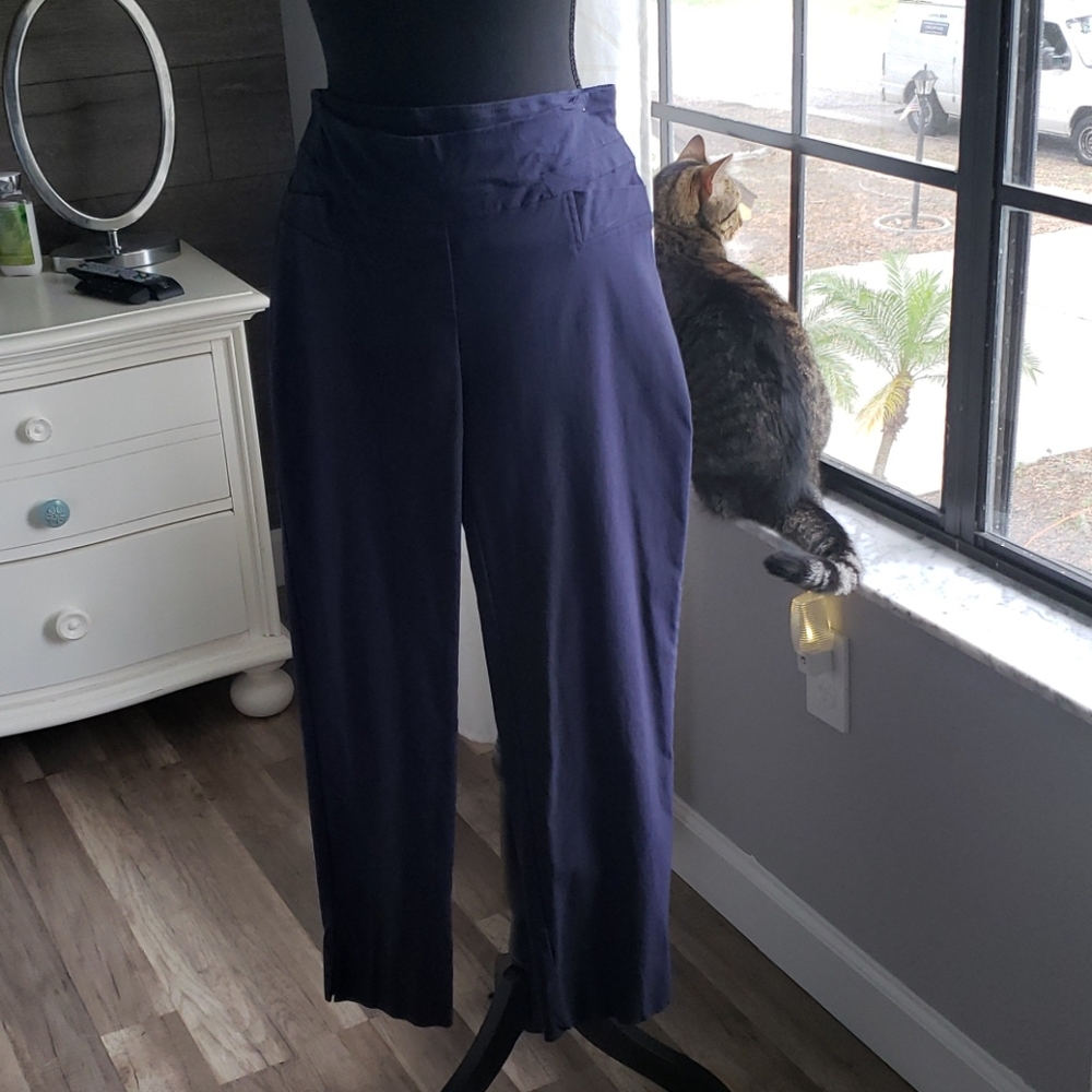 Navy Pull on Cropped/Capri Pants